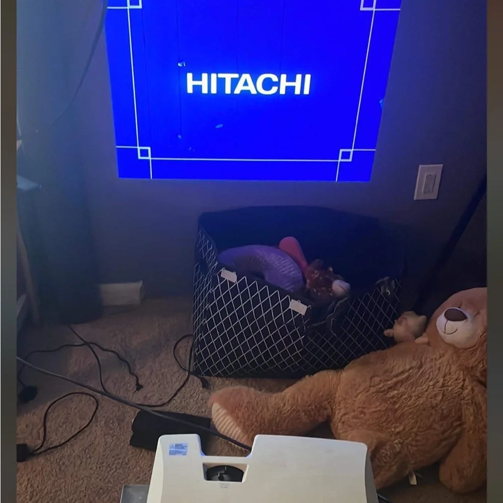 Projector - Picture 4 of 8